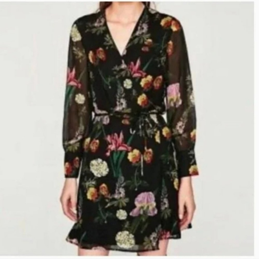 Zara Floral wrap dress. Body lined/ Sleeves sheer Sz M EUC